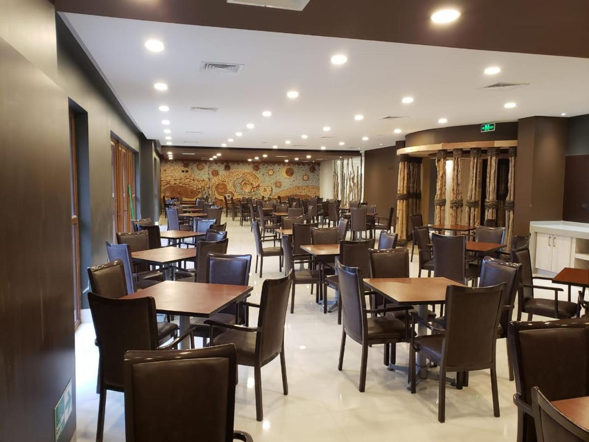 Hotel Diego De Almagro Castro Bagian luar foto