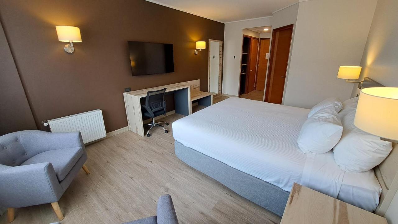 Hotel Diego De Almagro Castro Bagian luar foto