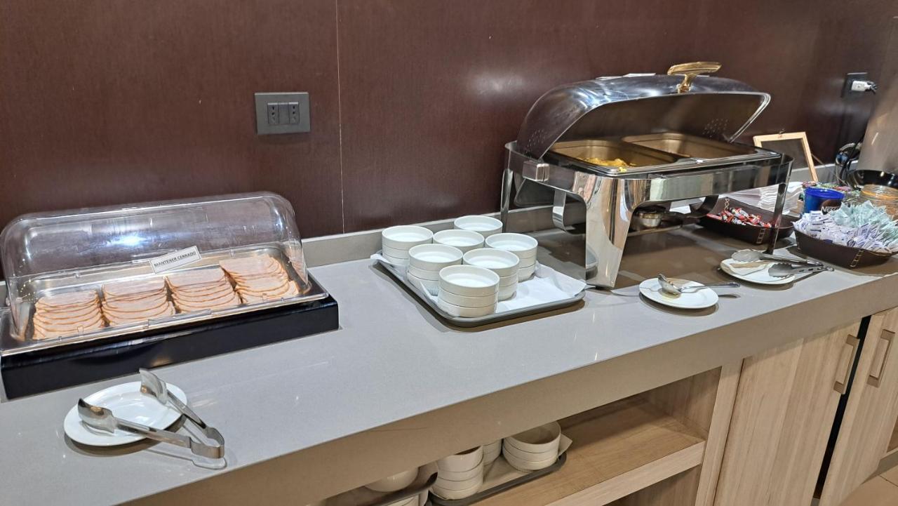Hotel Diego De Almagro Castro Bagian luar foto