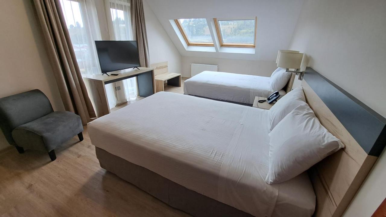 Hotel Diego De Almagro Castro Bagian luar foto