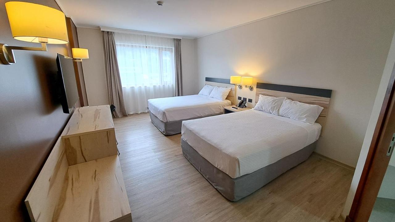Hotel Diego De Almagro Castro Bagian luar foto